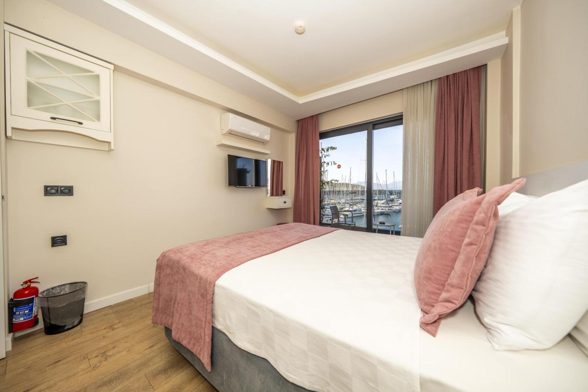 Ece Marina Suites Fethiye Extérieur photo