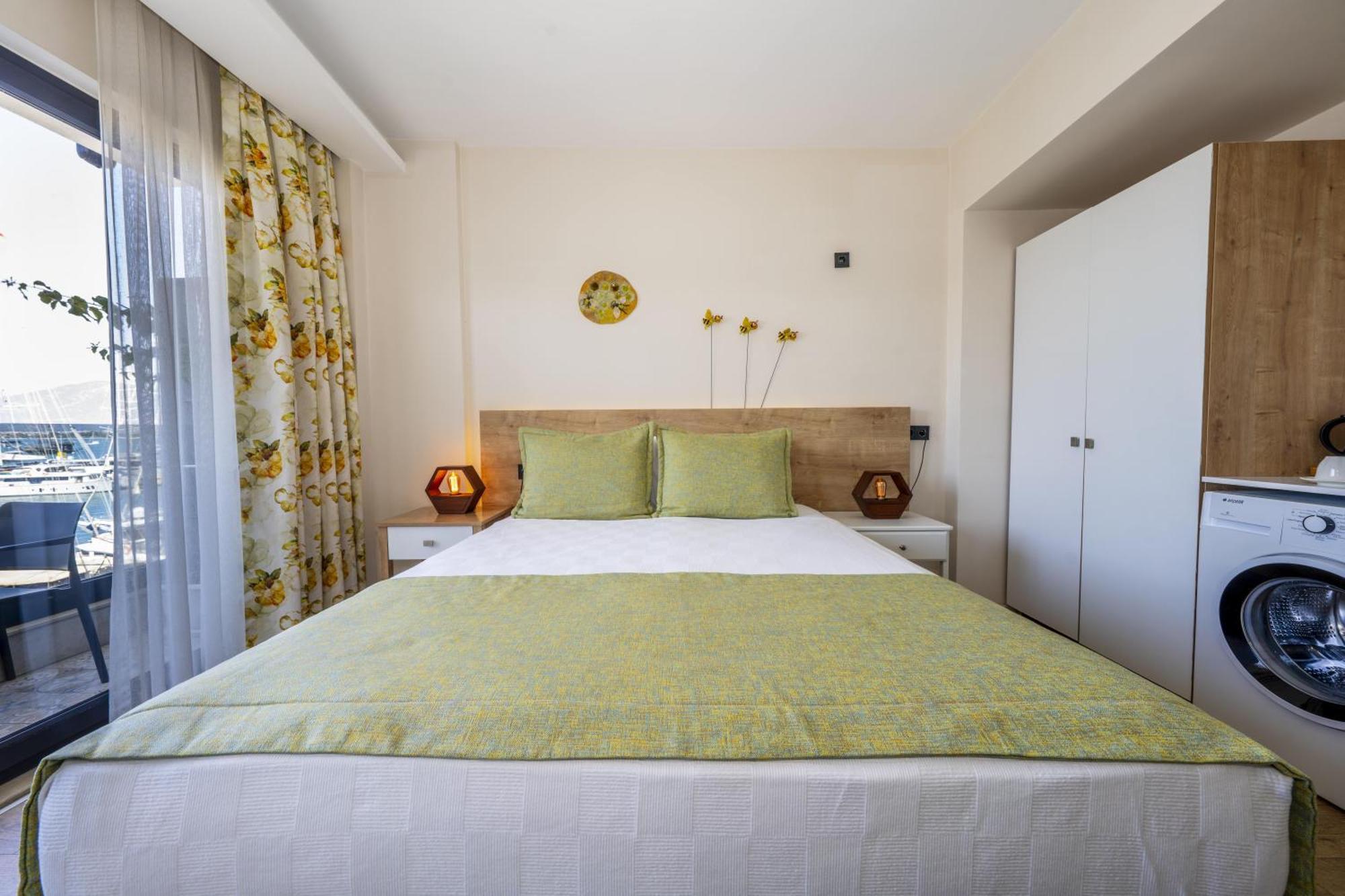 Ece Marina Suites Fethiye Extérieur photo